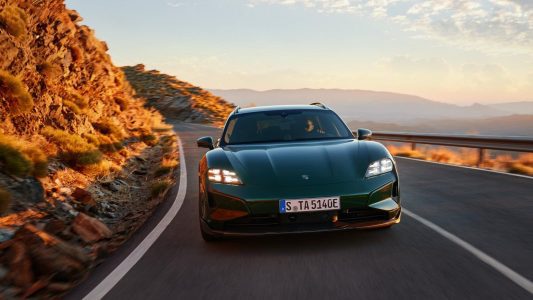 Más potencia, más autonomía y carga más rápida: el Taycan 2024 es el Porsche de calle más rápido de la historia