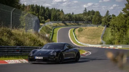 Más potencia, más autonomía y carga más rápida: el Taycan 2024 es el Porsche de calle más rápido de la historia