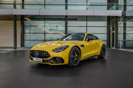 El Mercedes-AMG GT 43 más económico reemplaza el V8 por un motor de cuatro cilindros