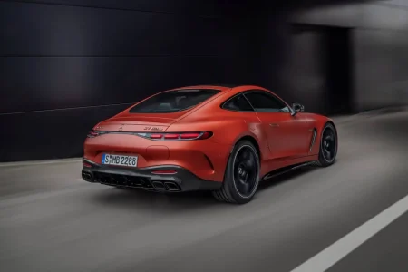 816 CV, PHEV y 13 km de autonomía: así es el Mercedes-AMG GT 63 S E PERFORMANCE