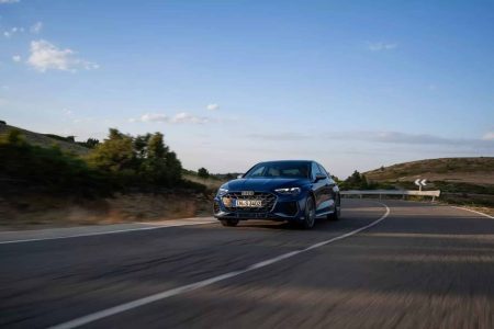 El Audi S3 2024 recibe un chute de potencia y mejoras heredadas del RS3