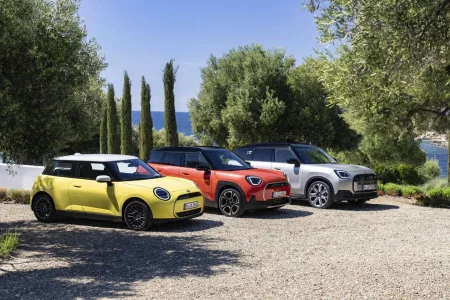 El MINI Aceman ya es oficial: el crossover eléctrico accesible de la marca