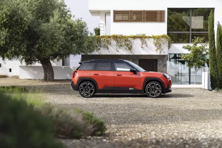 El MINI Aceman ya es oficial: el crossover eléctrico accesible de la marca