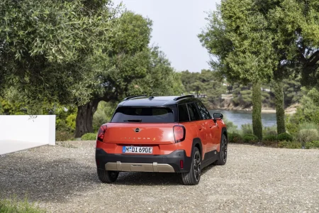 El MINI Aceman ya es oficial: el crossover eléctrico accesible de la marca