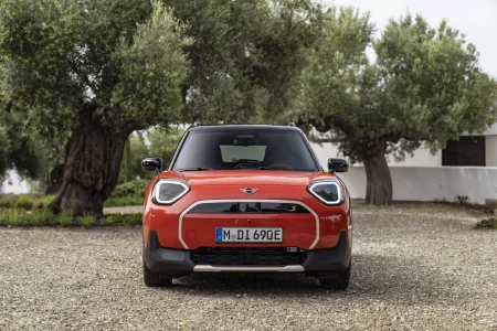 El MINI Aceman ya es oficial: el crossover eléctrico accesible de la marca