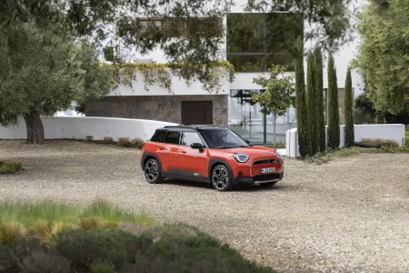 El MINI Aceman ya es oficial: el crossover eléctrico accesible de la marca