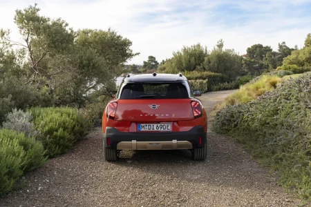 El MINI Aceman ya es oficial: el crossover eléctrico accesible de la marca