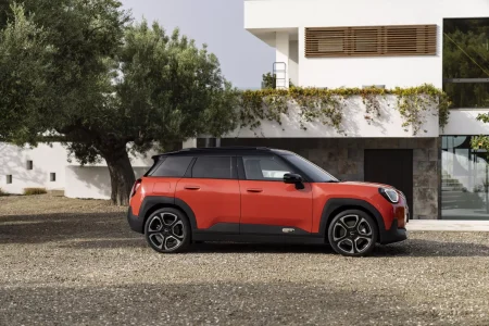 El MINI Aceman ya es oficial: el crossover eléctrico accesible de la marca