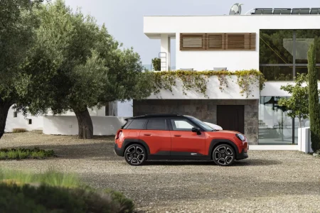 El MINI Aceman ya es oficial: el crossover eléctrico accesible de la marca