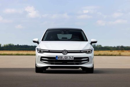 El renovado Volkswagen Golf 2024 ya tiene precios... y ahora es hasta 5.000 euros más barato