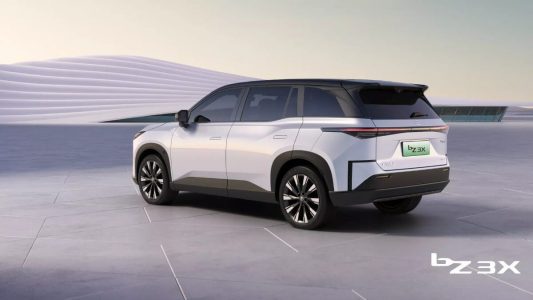 Toyota lanzará nuevos eléctricos en colaboración con BYD y GAG: así son los bZ3C y bZ3X