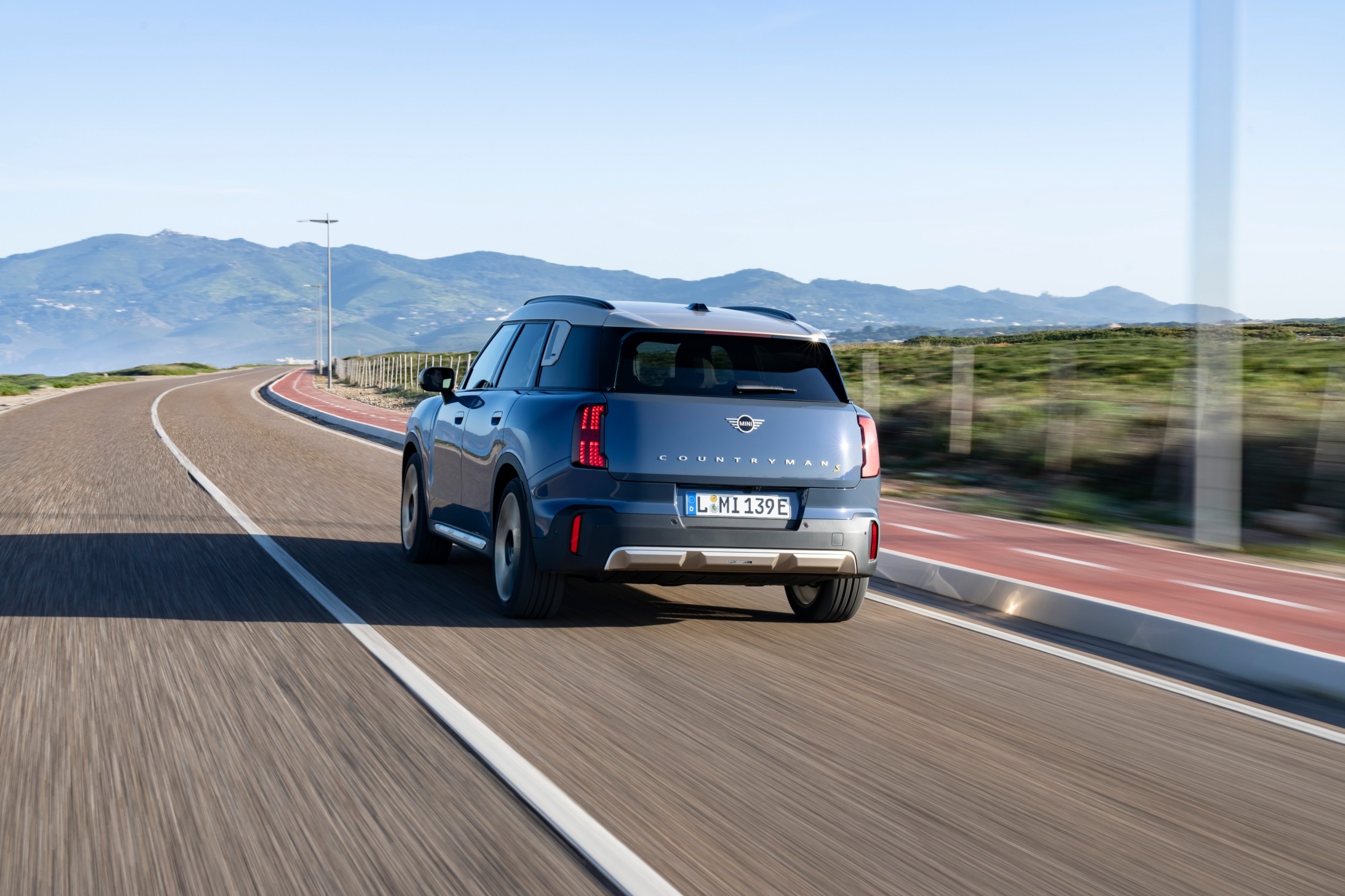 p90543083 lowres mini countryman se a