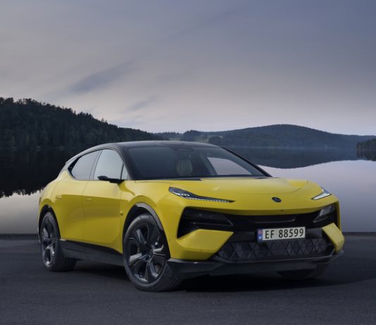 lotus eletre s solar yellow static 1