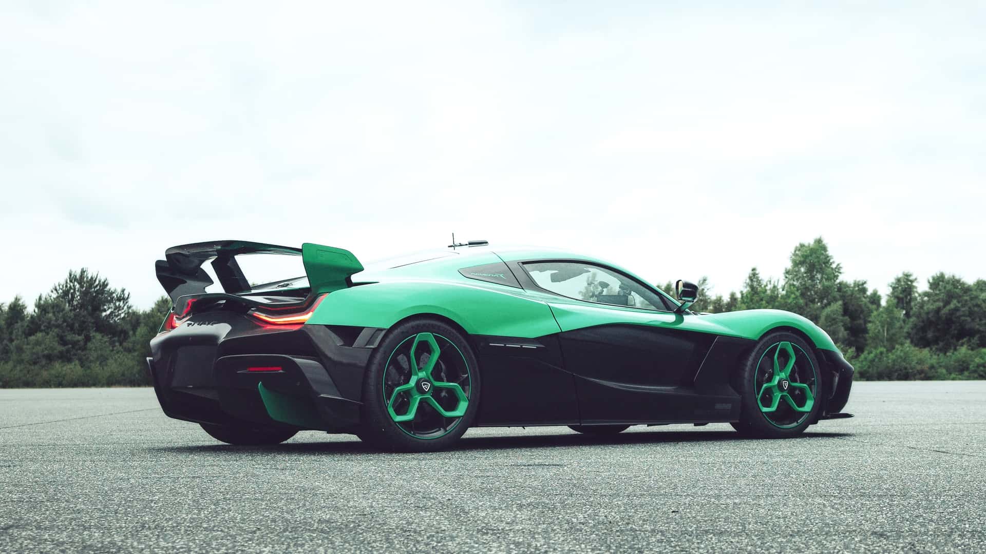 rimac nevera r world records 2