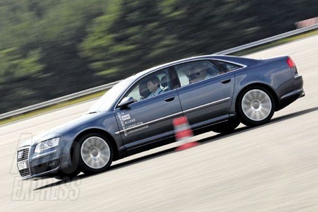 Audi A8L HORST